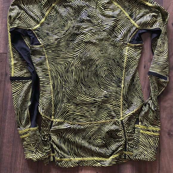 Lululemon Seawheeze 2016 Race with Grace 1/2 Zip - Picture 2 of 3